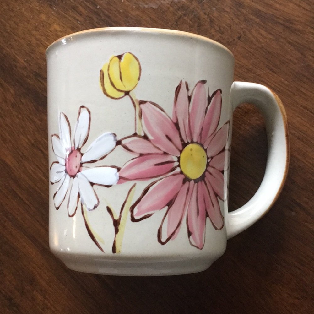 🎉HP🎉 Vintage Daisy Mug